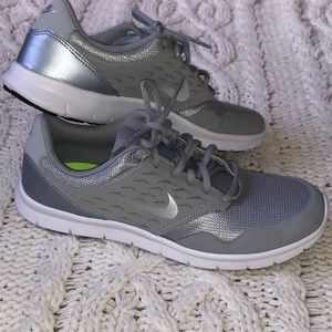 Women’s Nike Gray Orive NM athletic shoe Sz 7